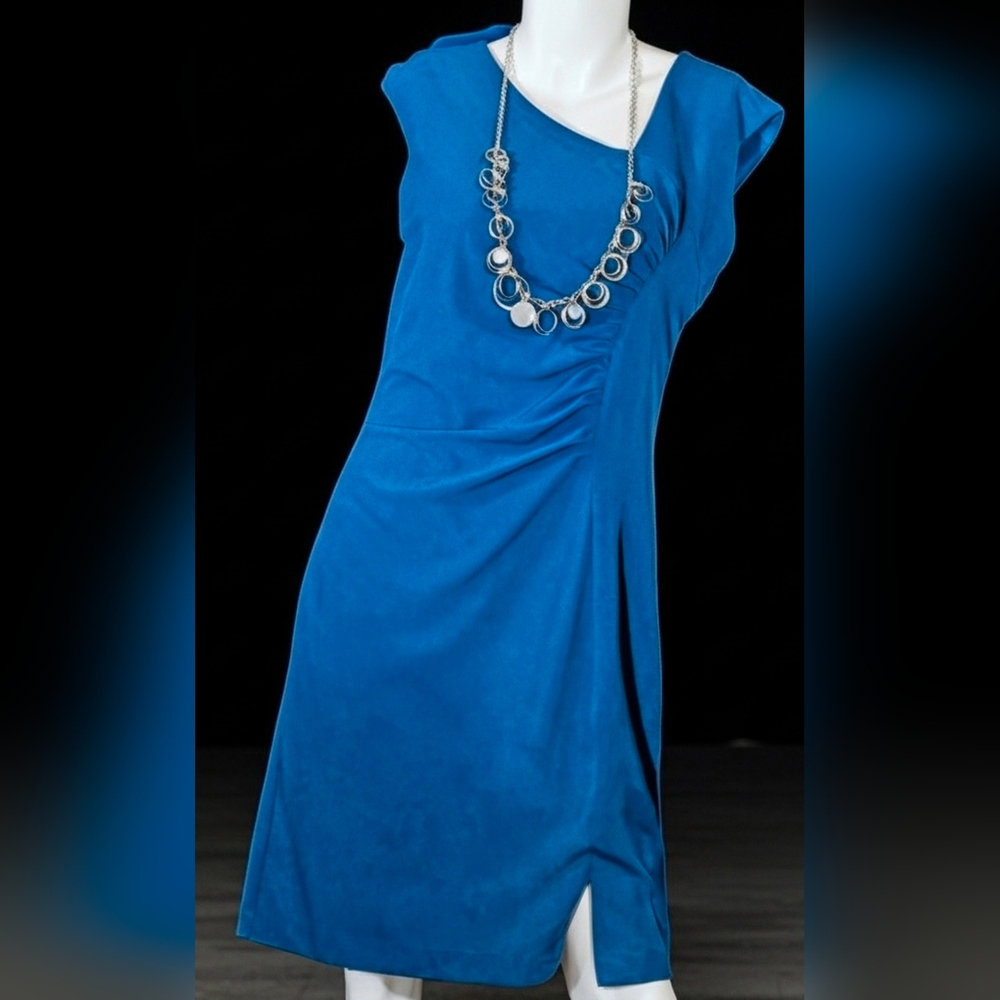 Chic Dress with Sleek Gathered Design On The Side.  Multiple Colors And Sizes